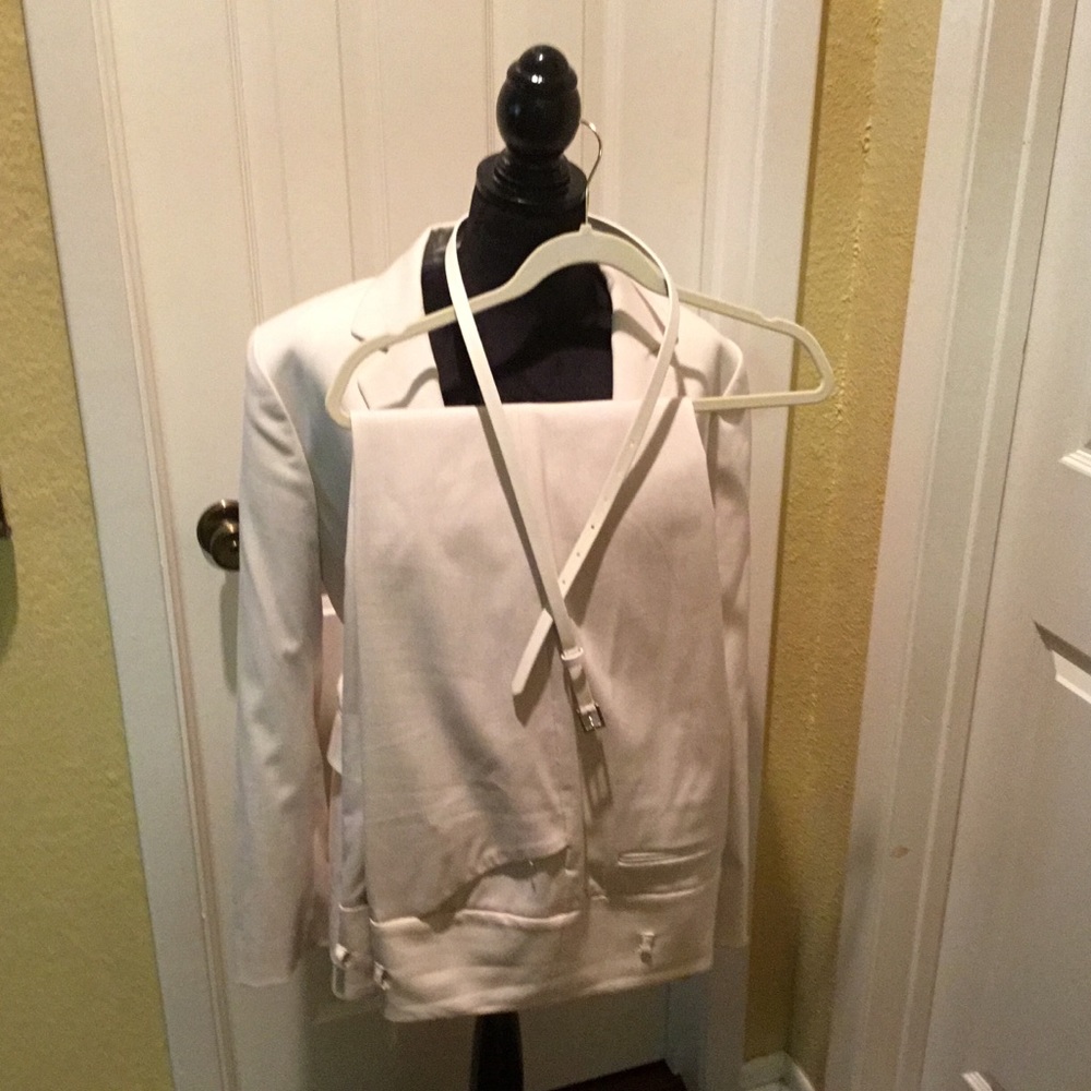 Suit, wide legs, 3/4” belts.